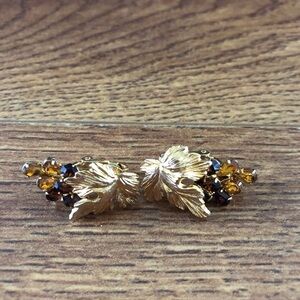 Vintage Montaldo’s grape clip on earrings.  Made in Japan